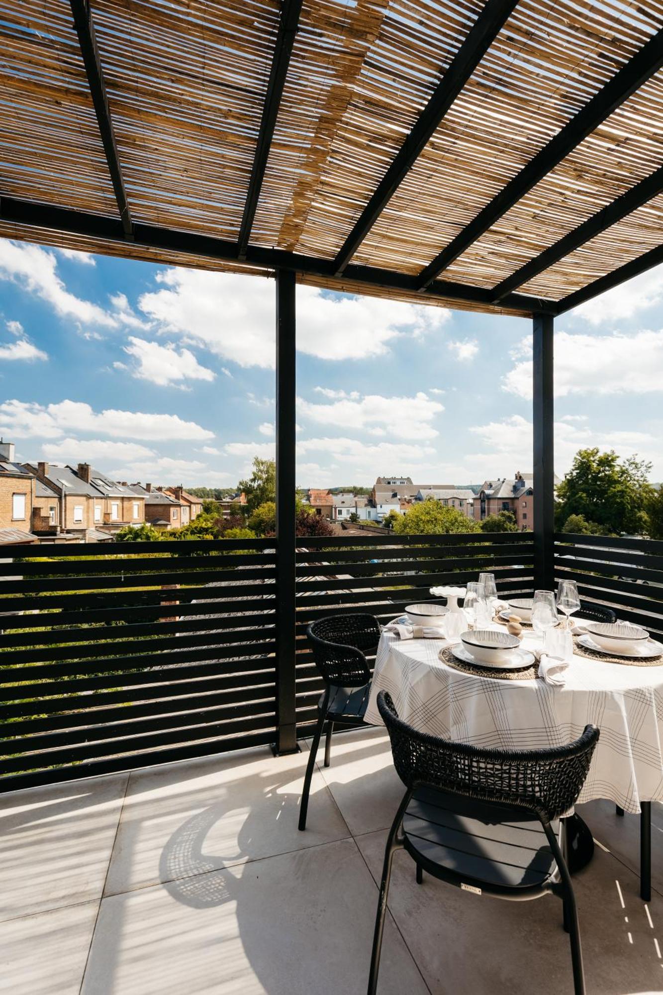 The Edgewater Suites - Skyline Namur Eksteriør billede