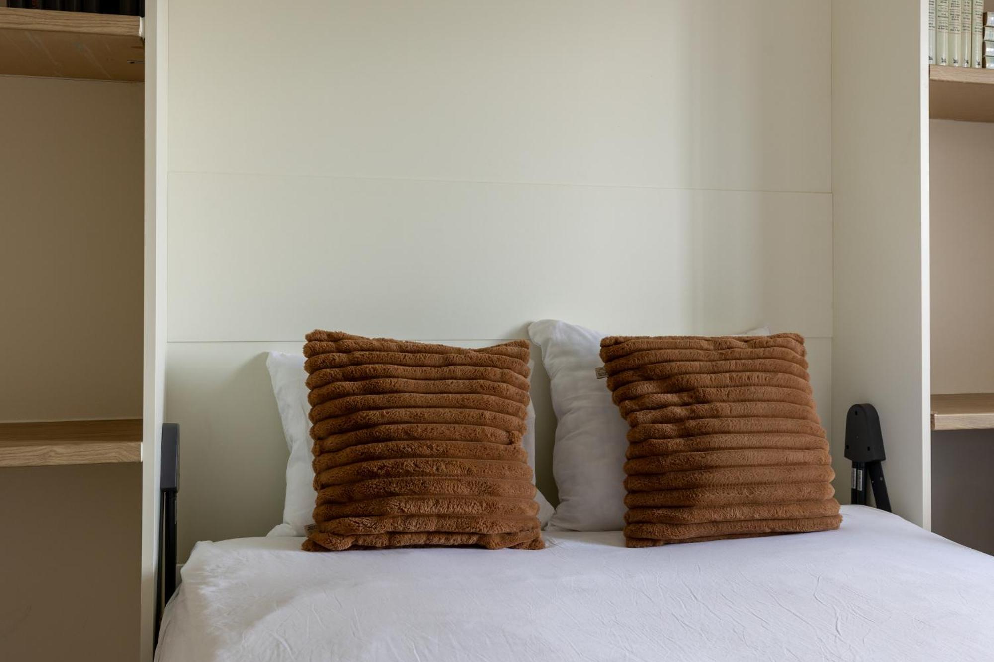The Edgewater Suites - Skyline Namur Eksteriør billede