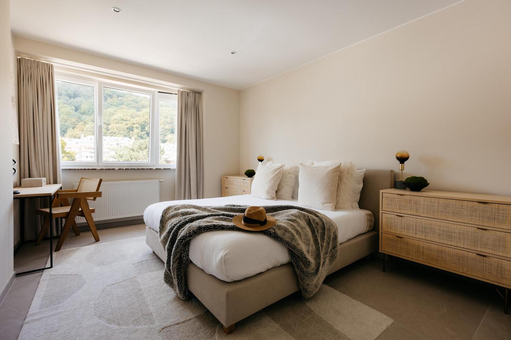 The Edgewater Suites - Skyline Namur Eksteriør billede
